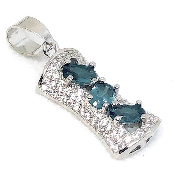 London Blue Topaz Pendant - Picture 3 of 4